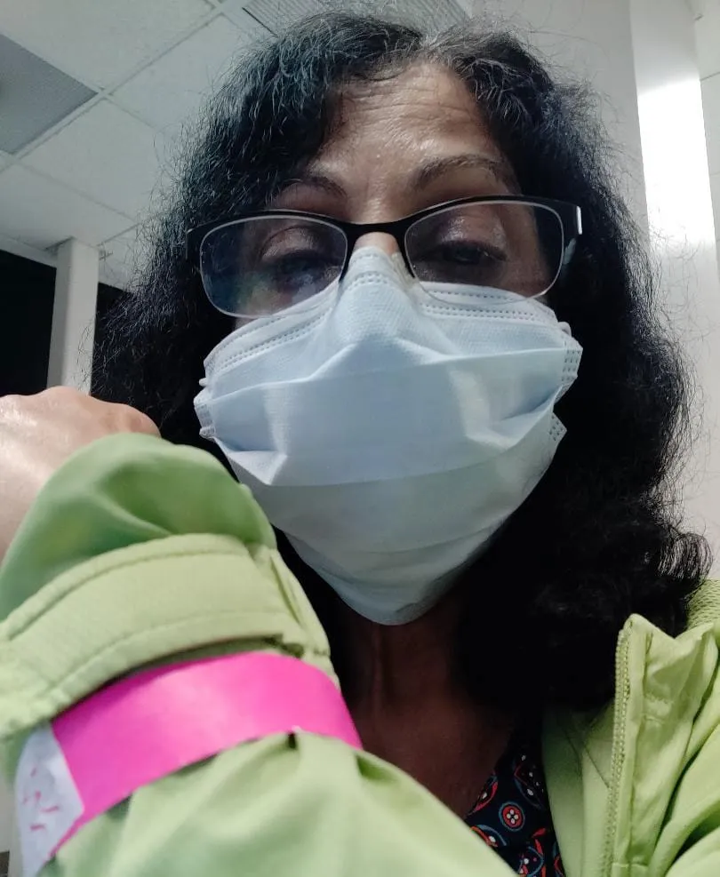 Sujatha Sukumar Working in Lab -Covid19heroawards